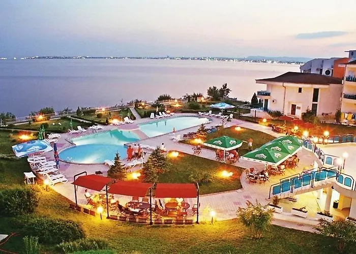 Apartment In Riviera Complex Sveti Vlas