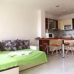 Apartment In Riviera Complex Sveti Vlas