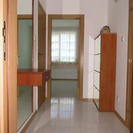 In Riviera Complex アパート *