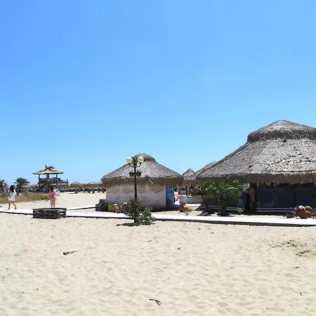 In Riviera Complex アパート *