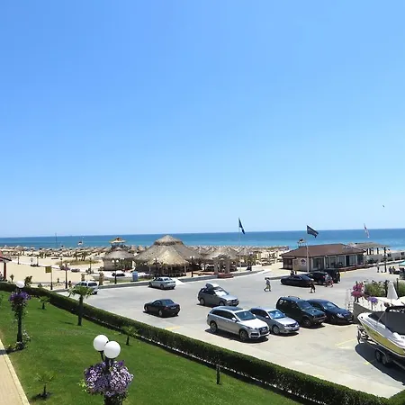 Lejlighed In Riviera Complex