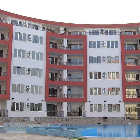 In Riviera Complex アパート *